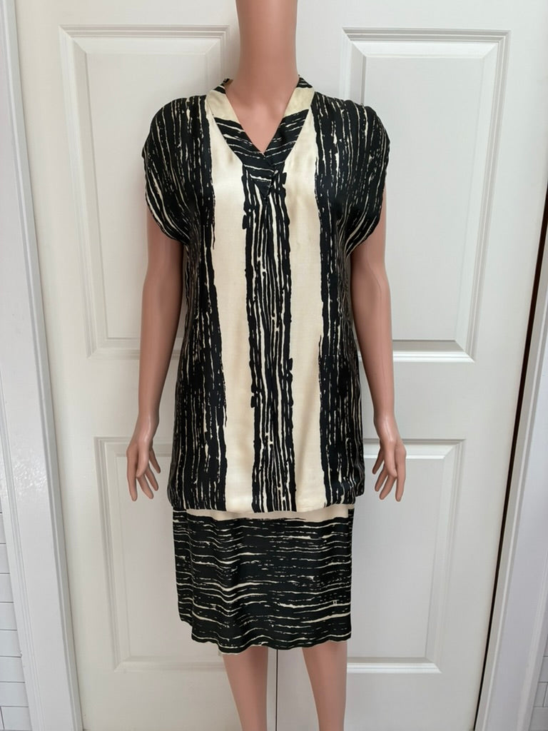 Vintage 1960s Abstract Brushstroke Two-Piece Set | Tunic & Pencil Skirt | Black & Cream | Size 4
