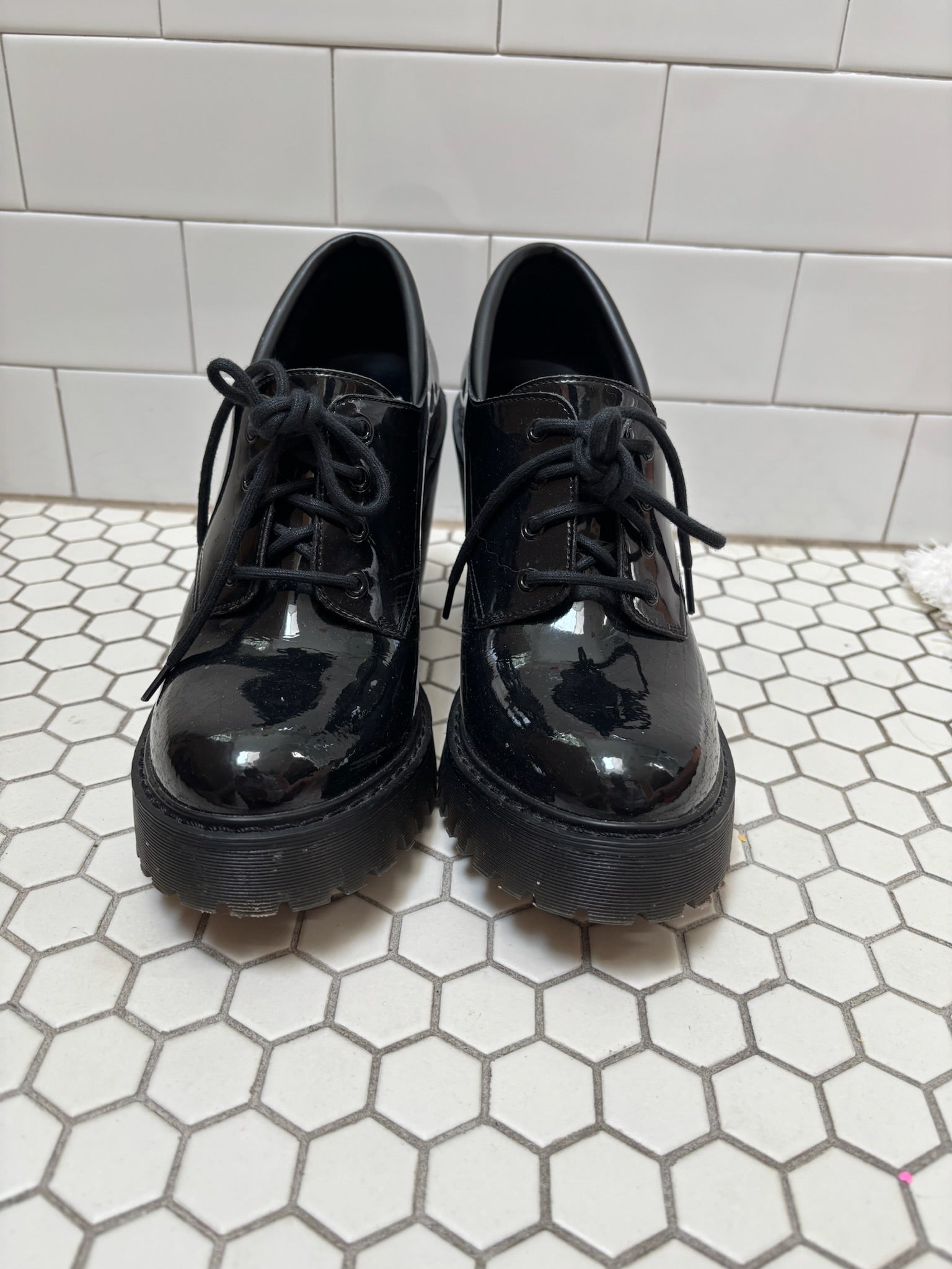 Dr. Martens Black Patent Leather Platform Heel Oxford — Size 8.5