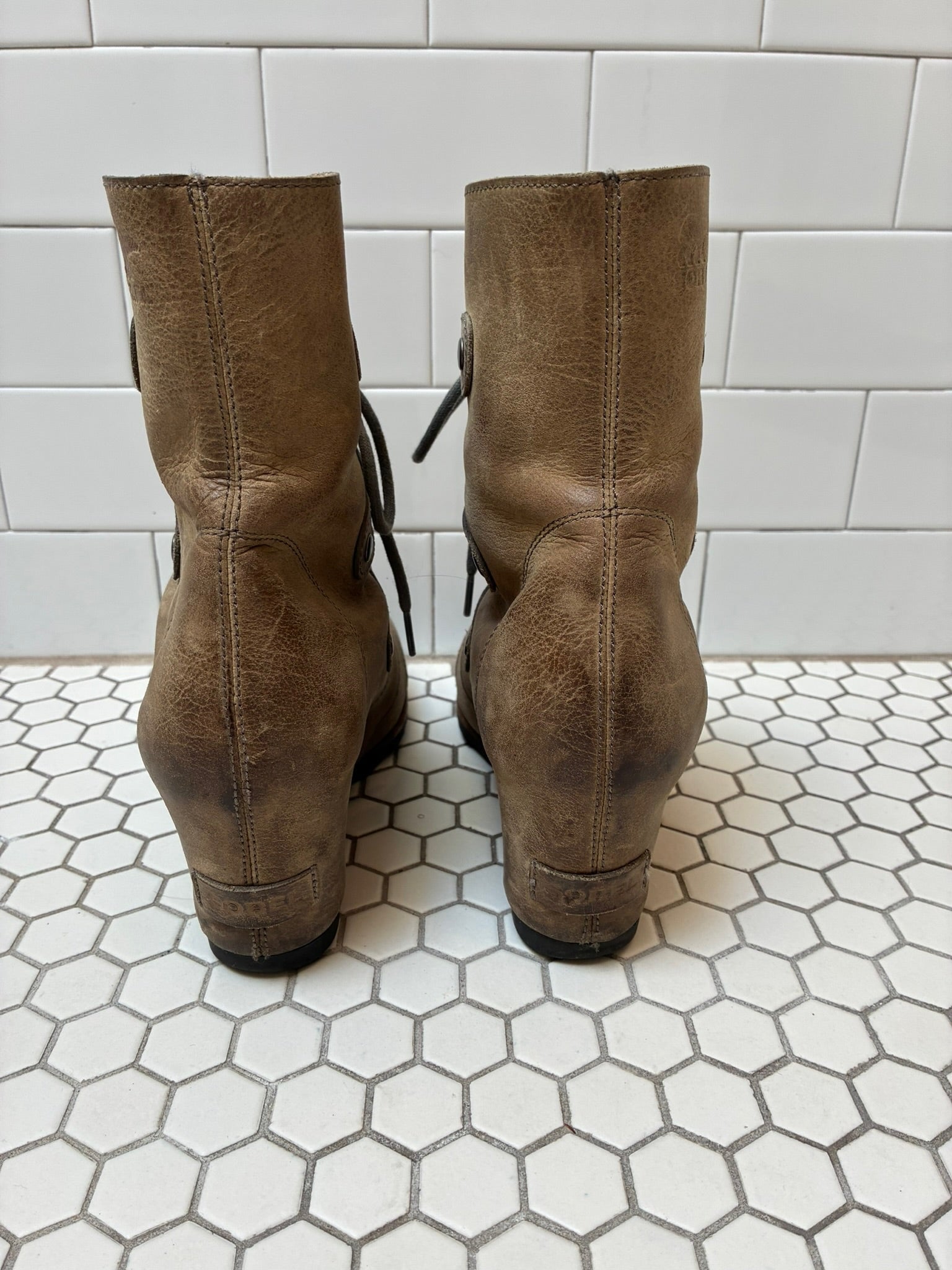 Sorel Women Joan of Arctic Boot Size 8.5 Waterproof Olive Combat Wedge Lug