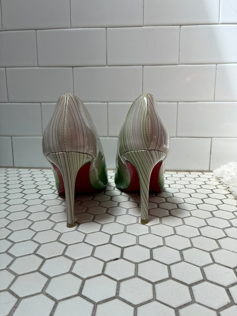 Green to Gold Ombré Stiletto Pumps | Red Sole | Pointed Toe | Size 8.5