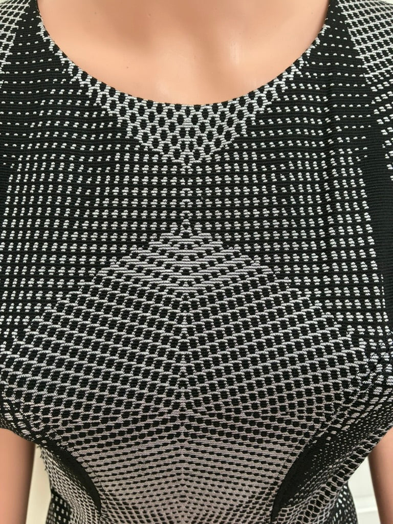 Diane von Furstenberg DVF Optical Illusion Jacquard Dress | Black & White | Ruffle Hem | Size 10