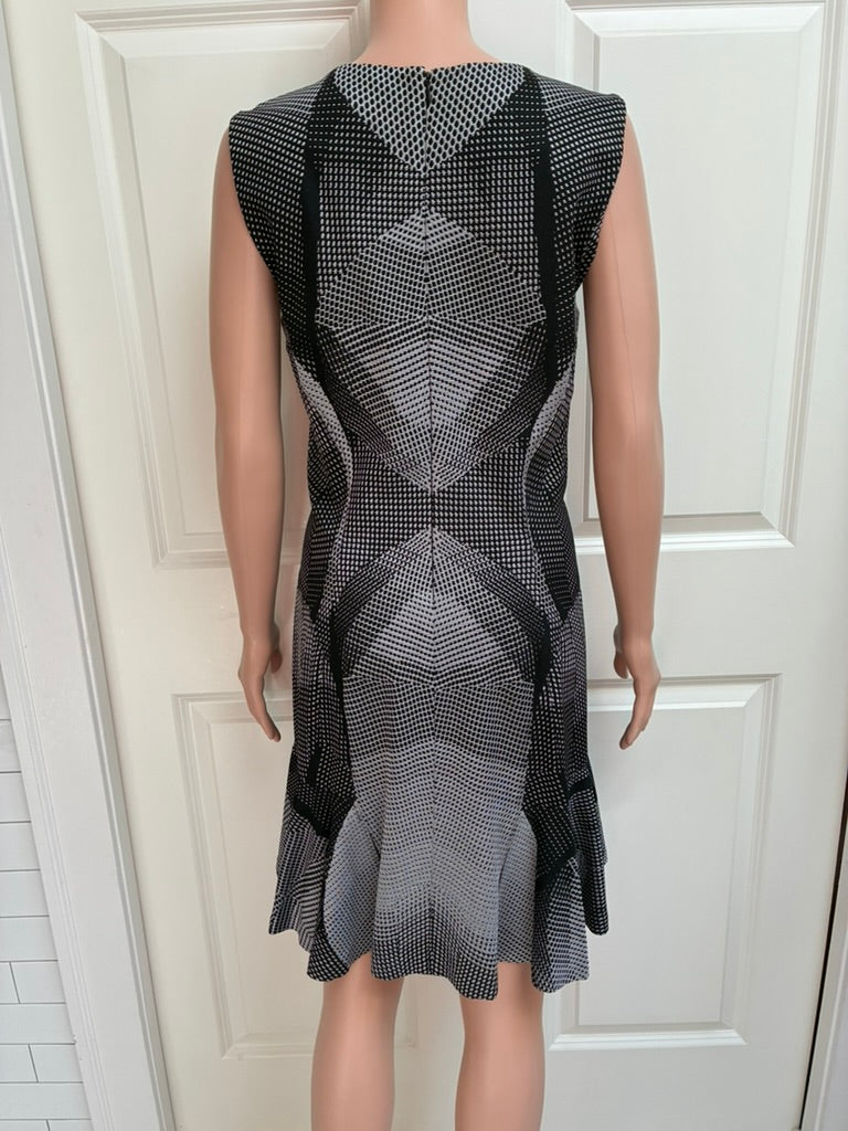Diane von Furstenberg DVF Optical Illusion Jacquard Dress | Black & White | Ruffle Hem | Size 10