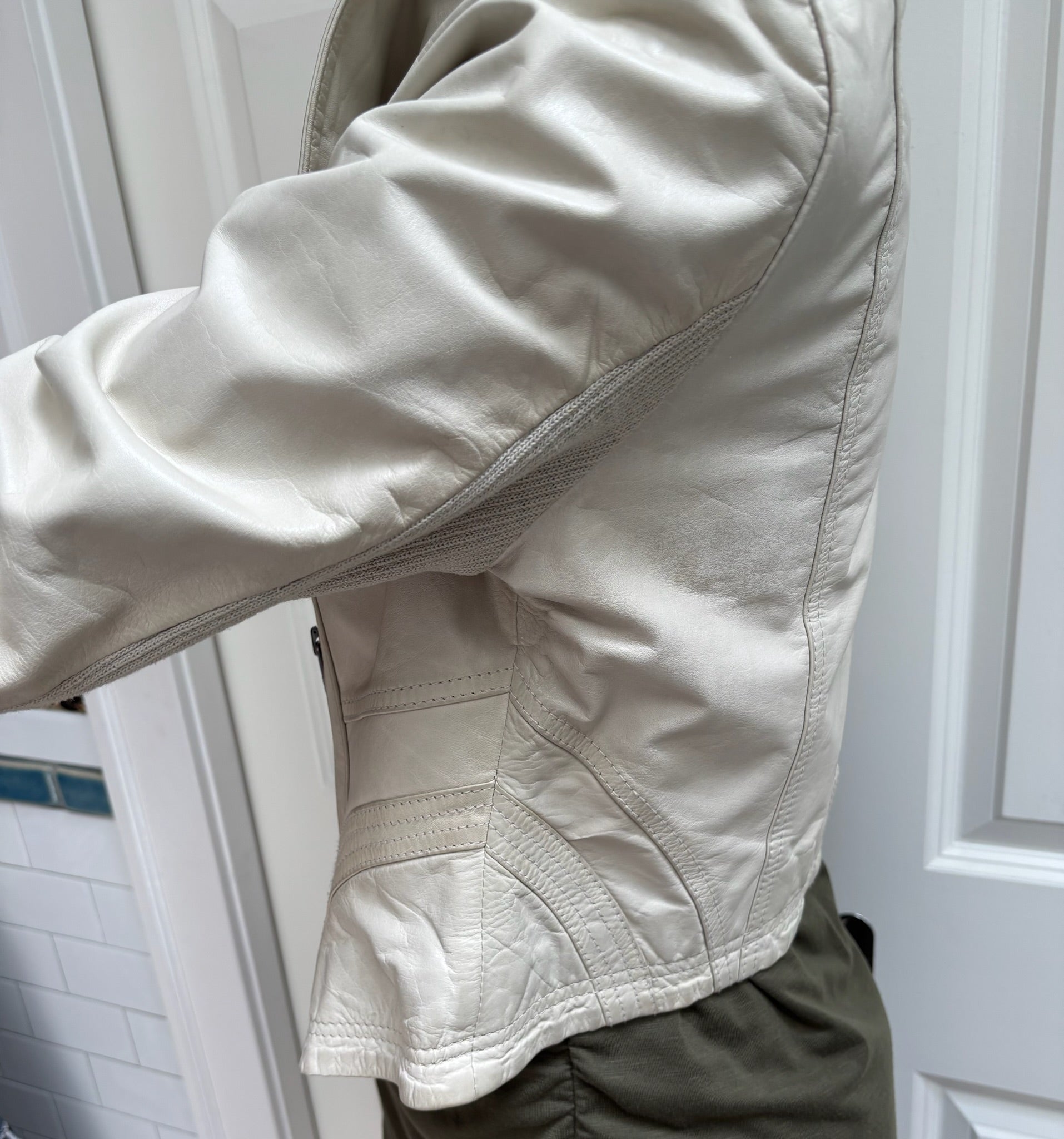 Black Rivet Cream Leather Moto Jacket — M