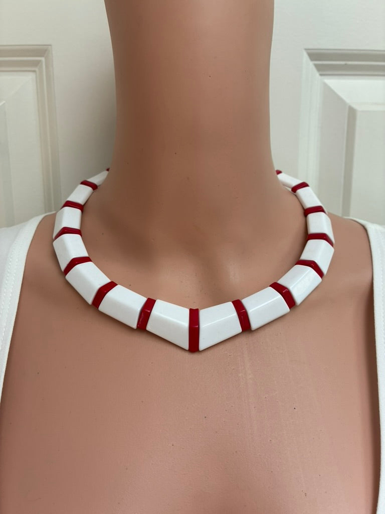 Vintage Red & White Lucite Choker Necklace with Hidden Barrel Clasp