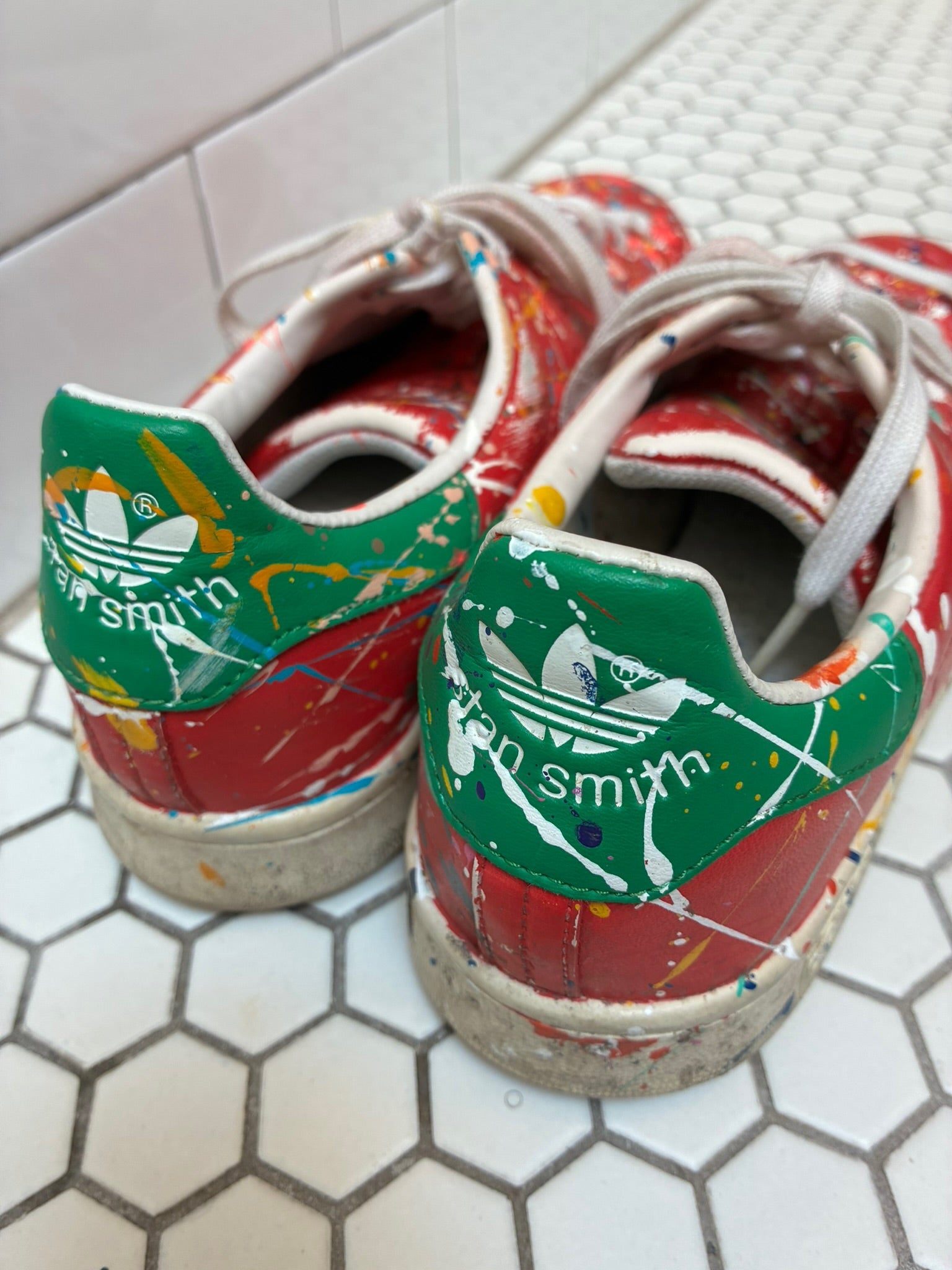 RARE Stan Smith Adidas paint splatter red shoes