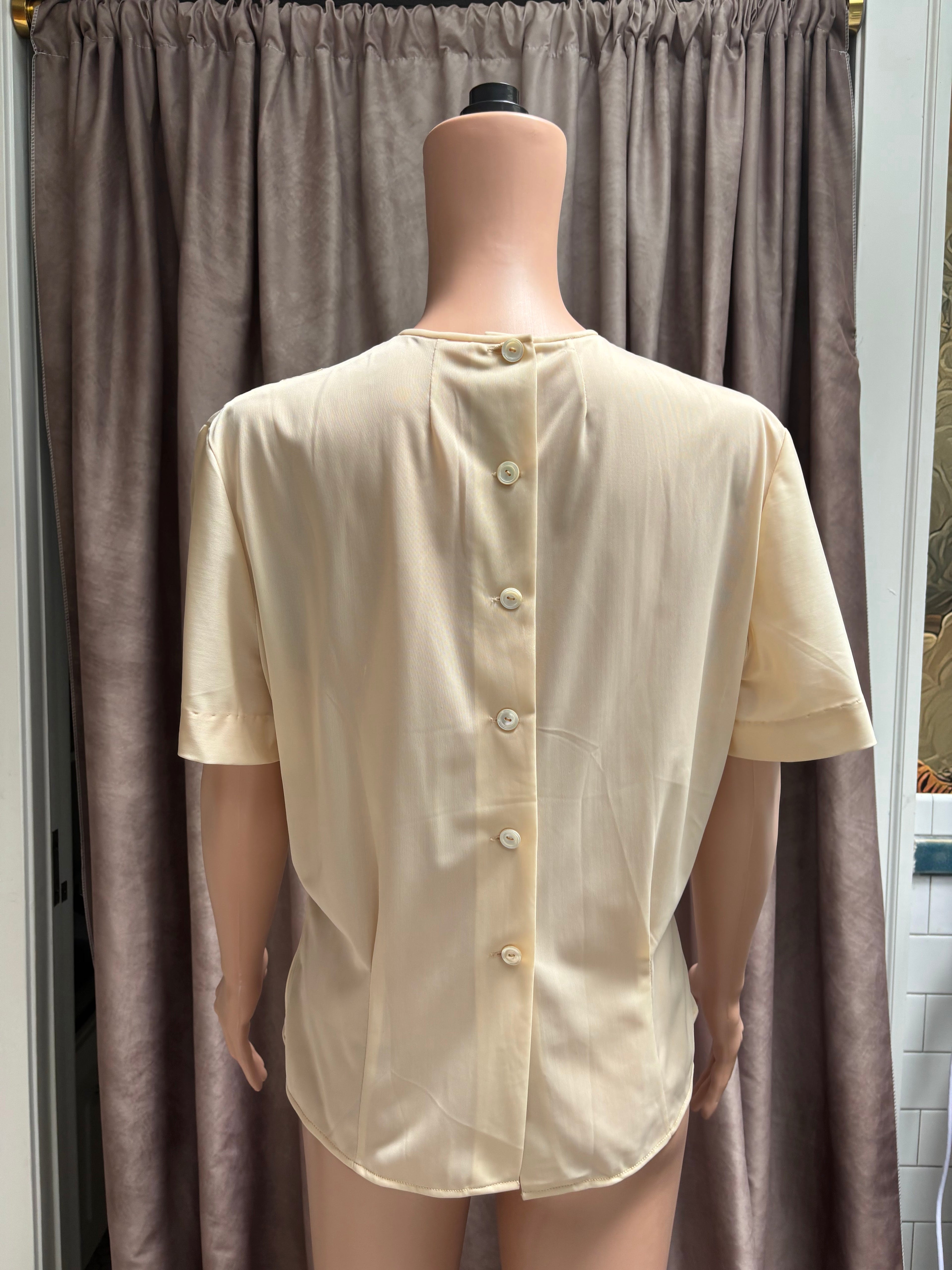 Vintage 1970s Cream Silk Polyblend Lace Detail Blouse | Back Button | Short Sleeve
