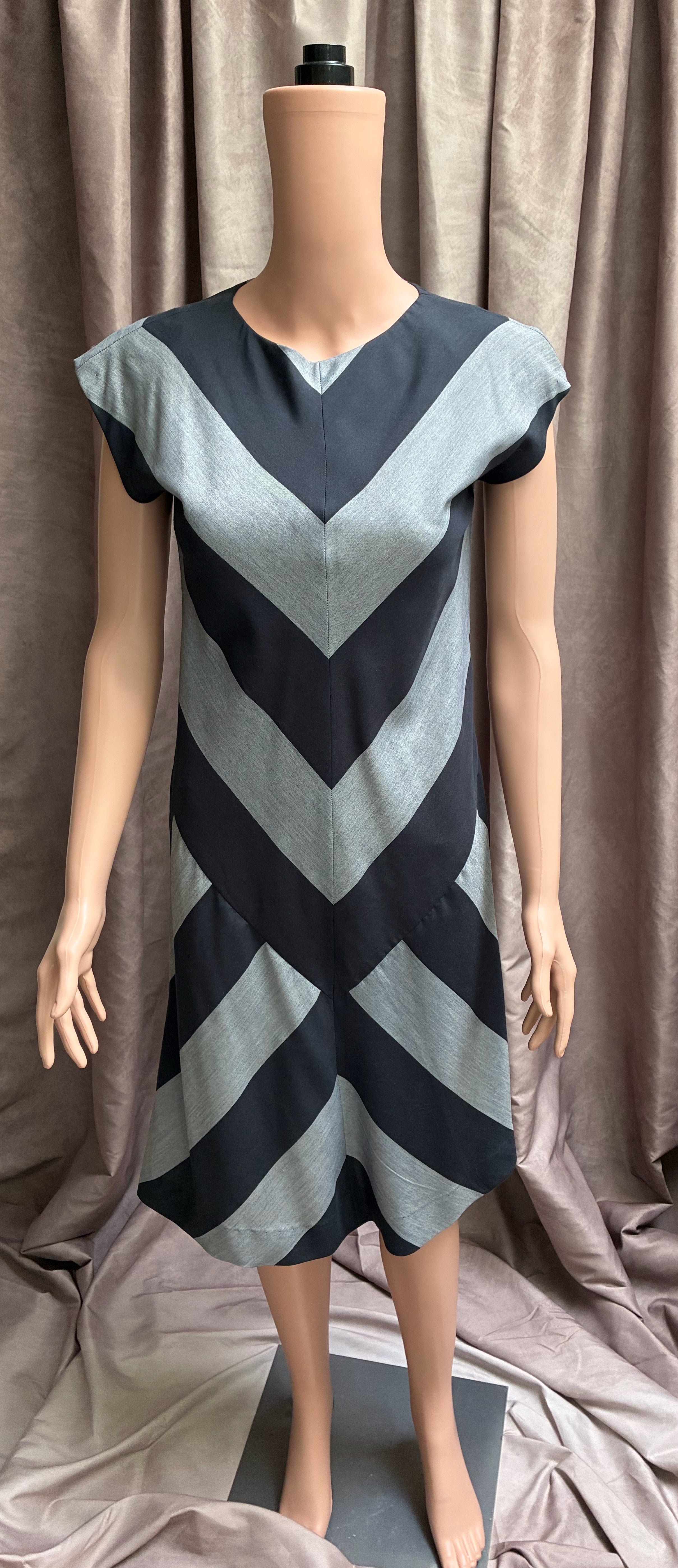 Vintage Chevron Colorblock Shift Dress | Navy & Ice Blue