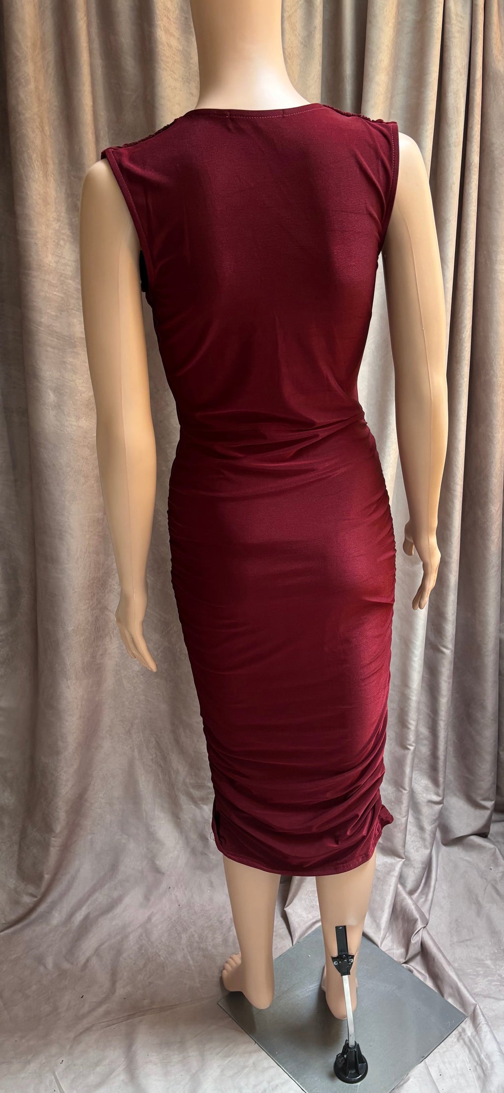 Missguided Burgundy Deep V Ruched Bodycon Midi Dress