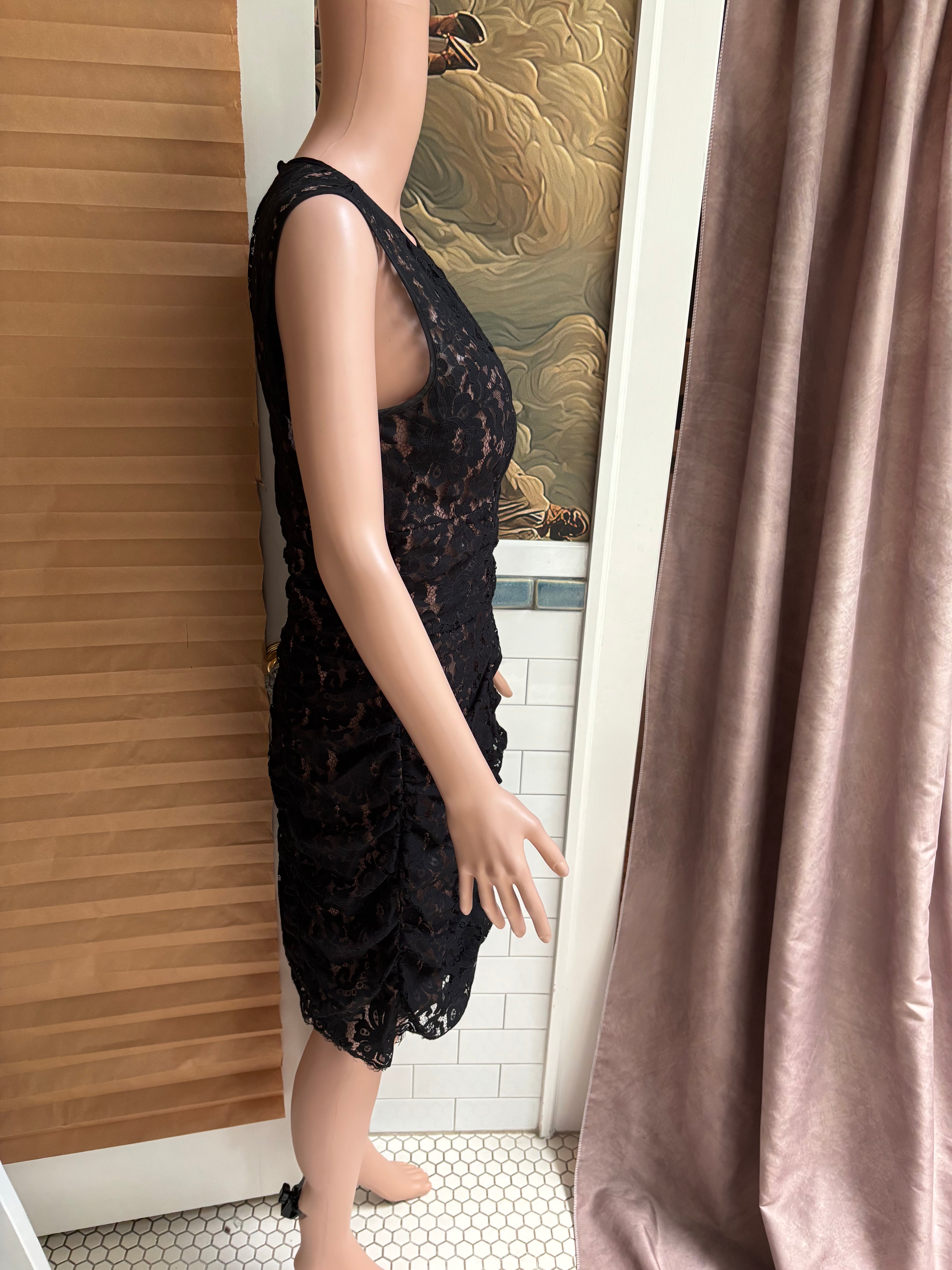 Black Lace Bodycon Cocktail Dress