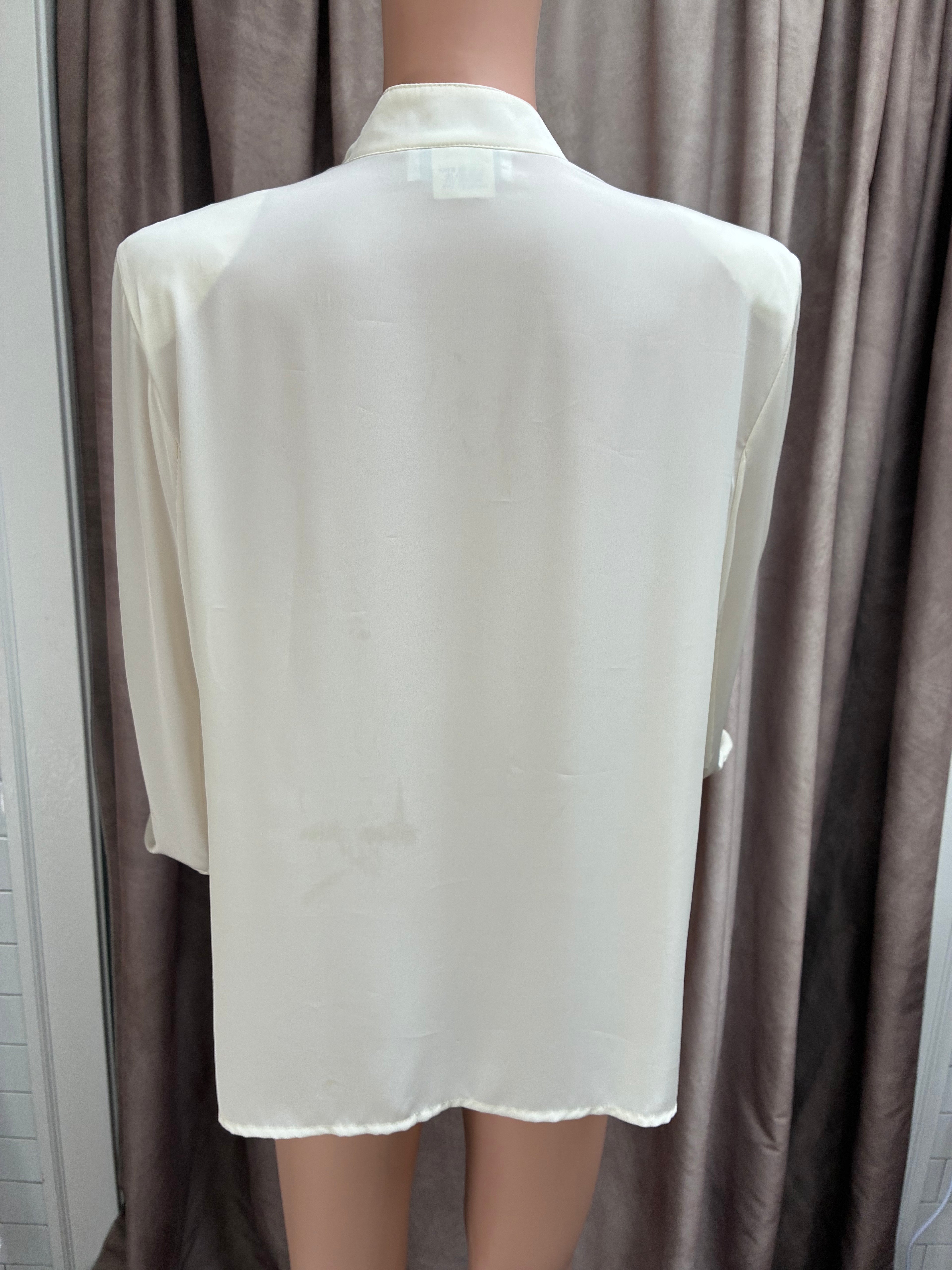 Vintage 1980s Cream Polyester Secretary Blouse | Sharon Stone Energy | White Cloth Buttons