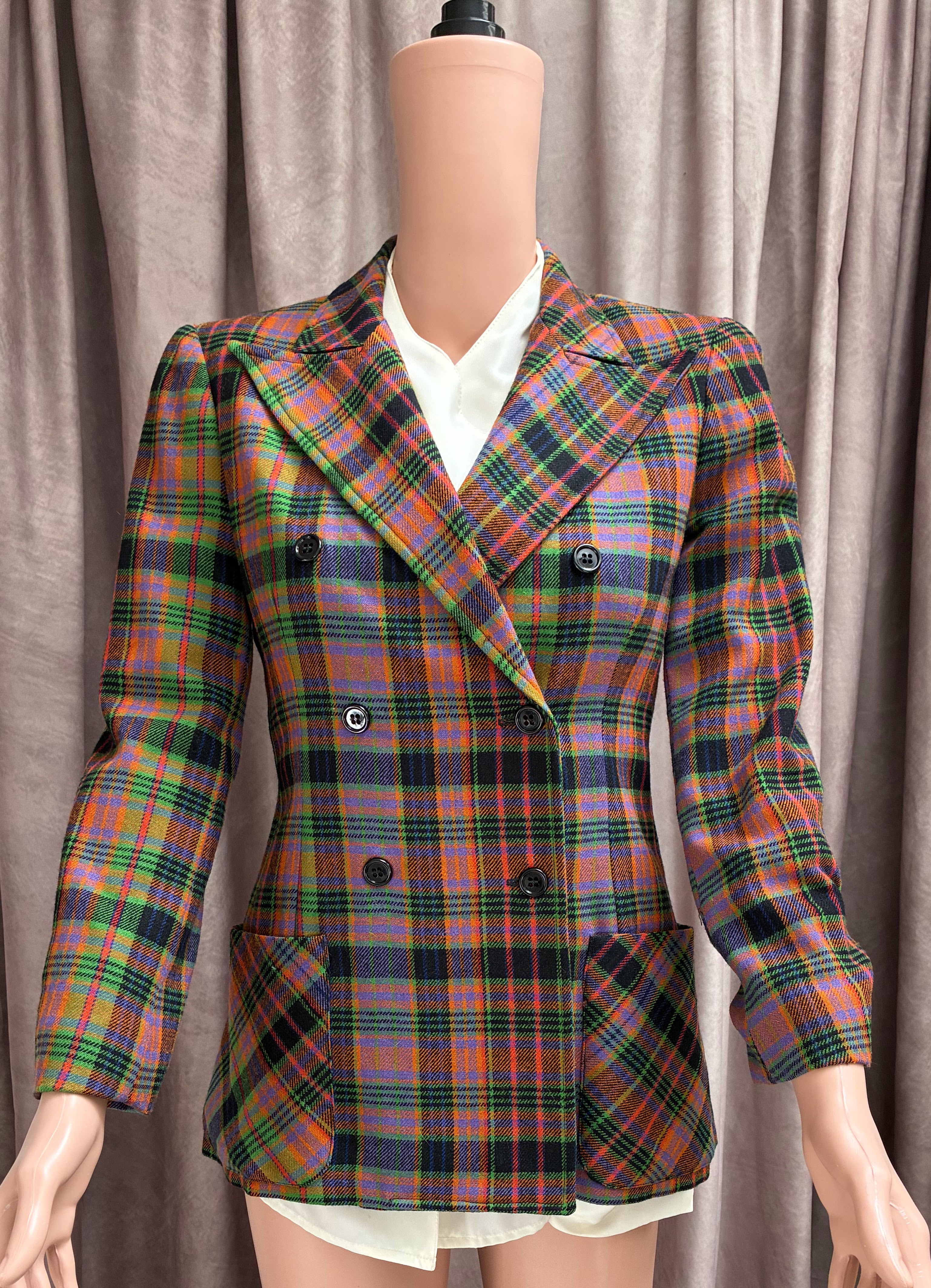 Vintage Carol Horn for Benson & Partners 100% Wool Scottish Plaid Blazer | Unique Colorway | Size M