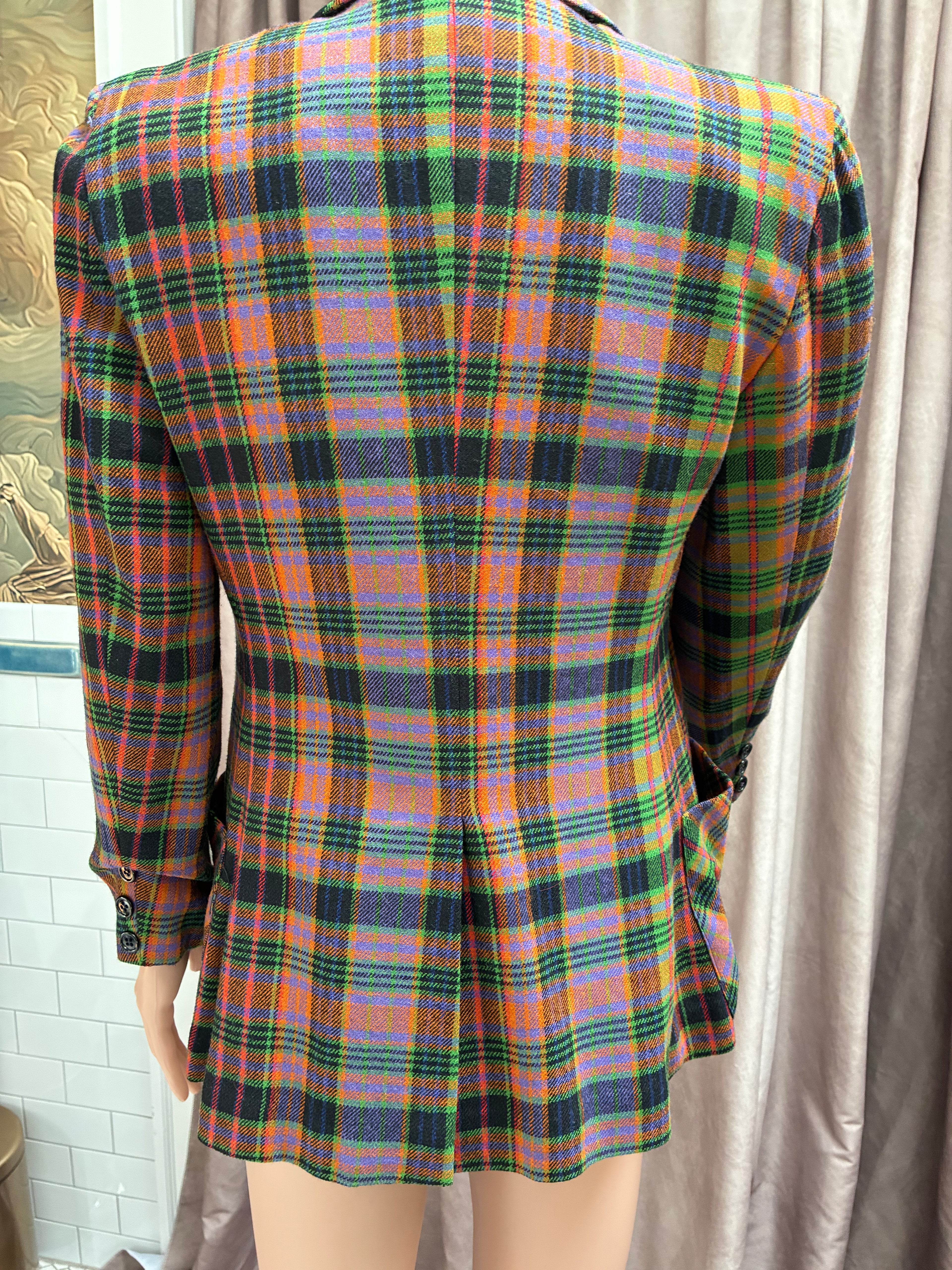 Vintage Carol Horn for Benson & Partners 100% Wool Scottish Plaid Blazer | Unique Colorway | Size M